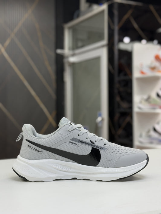 Nike Casual Sport Shoe Grey / Black Logo