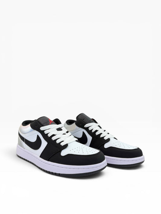 Nike AJ1 Low black and silver