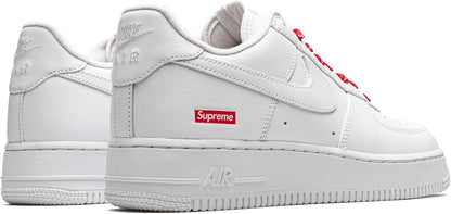 Nike supreme white 42