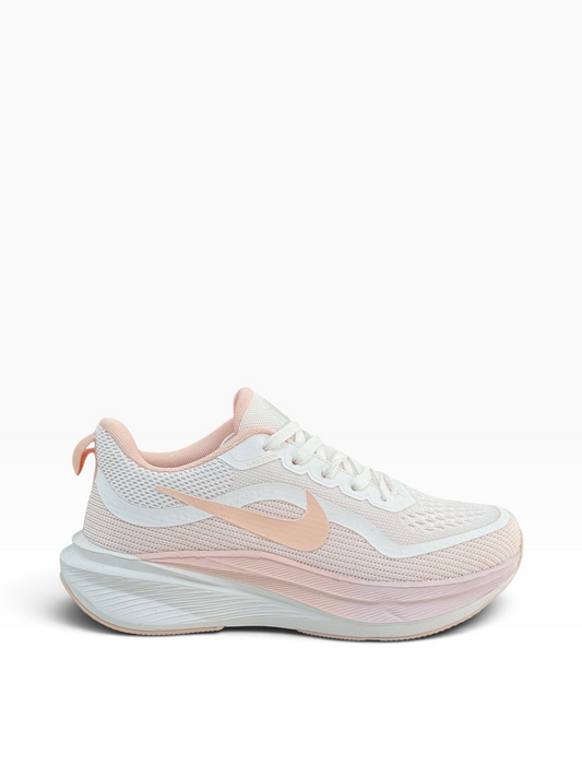 Nike ladies sports shoe pink