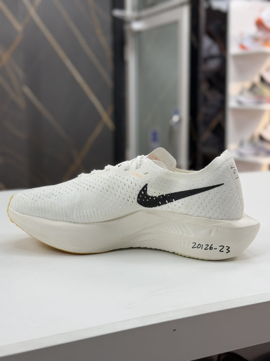 Nike Vapour Fly Next % 3 White Black Logo