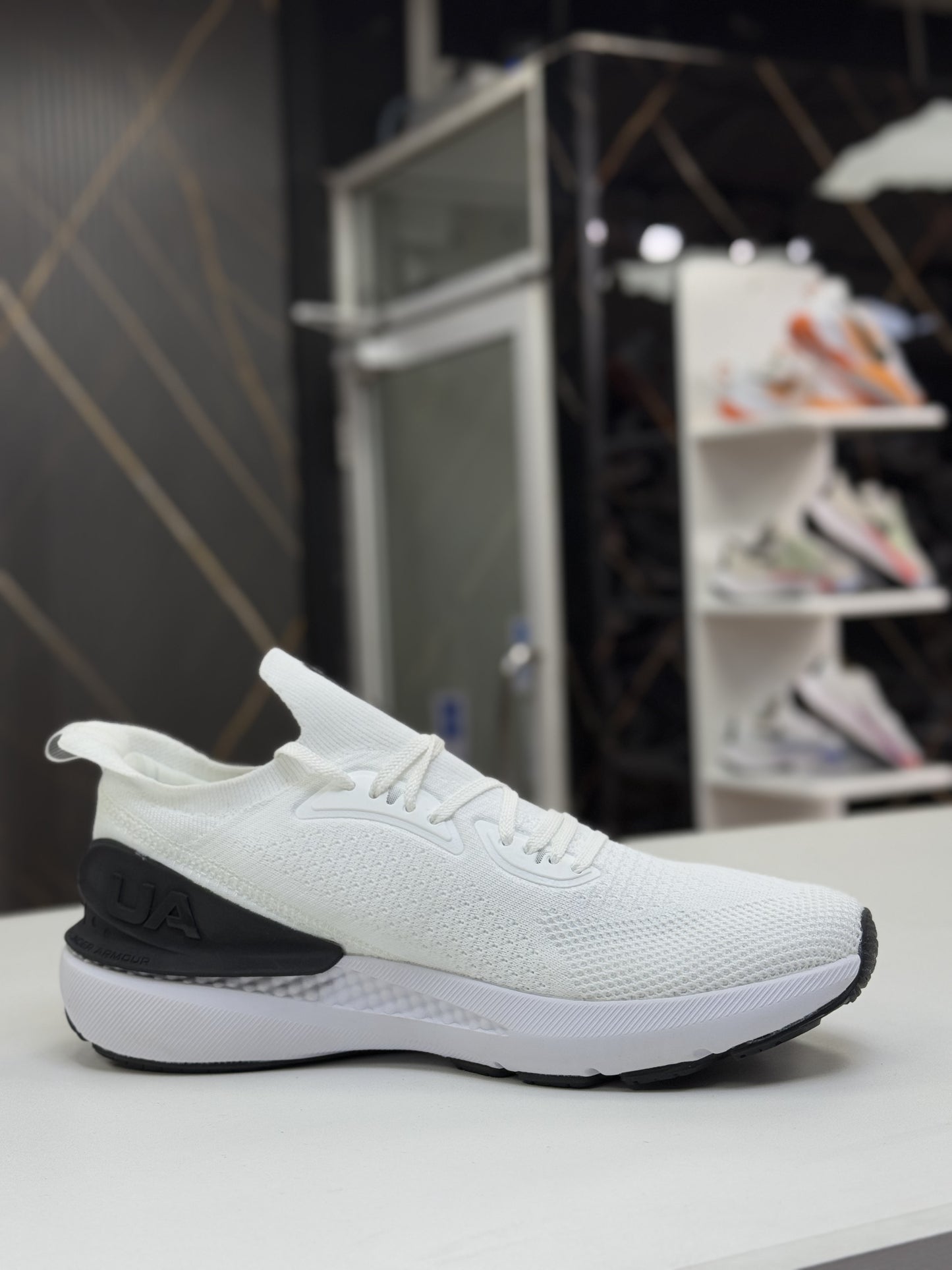 Under Armour Phantom Black Heel