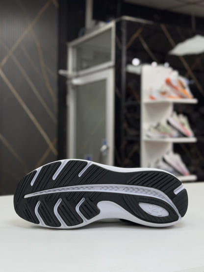 Under Armour Phantom Black Heel