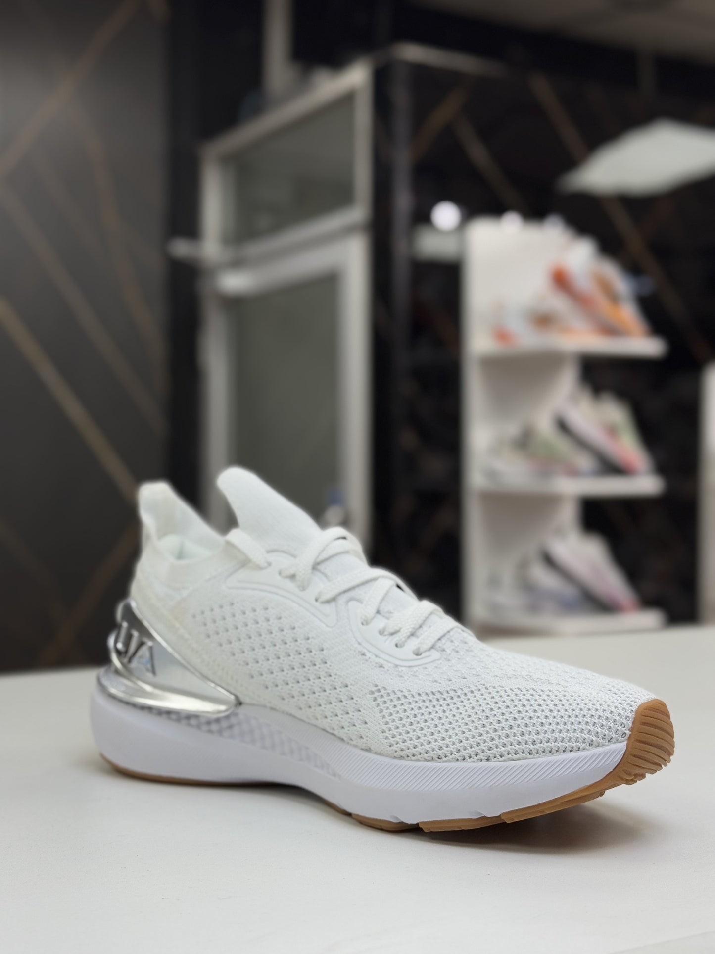 Under Armour Phantom Silver Heel