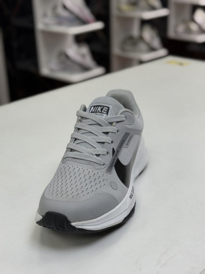 Nike Casual Sport Shoe Grey / Black Logo