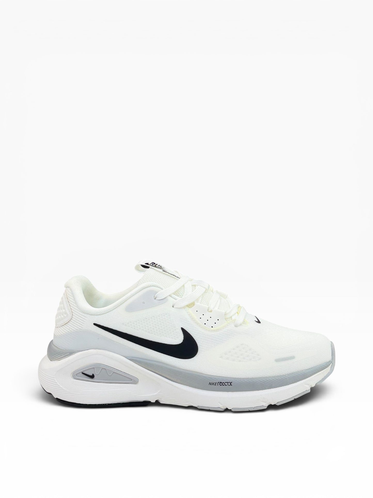 Nike Structure 26 White