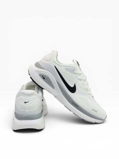 Nike Structure 26 White